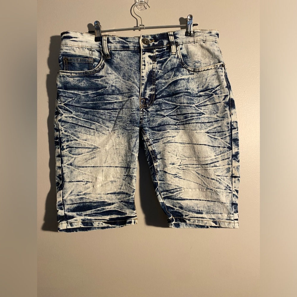 Item 58 Acid Wash Denim Bermuda Shorts - Blue & White